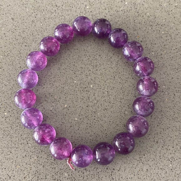 Amethyst Crystal Gemstone Round Beaded Stretch Bracelet - Picture 4 of 6